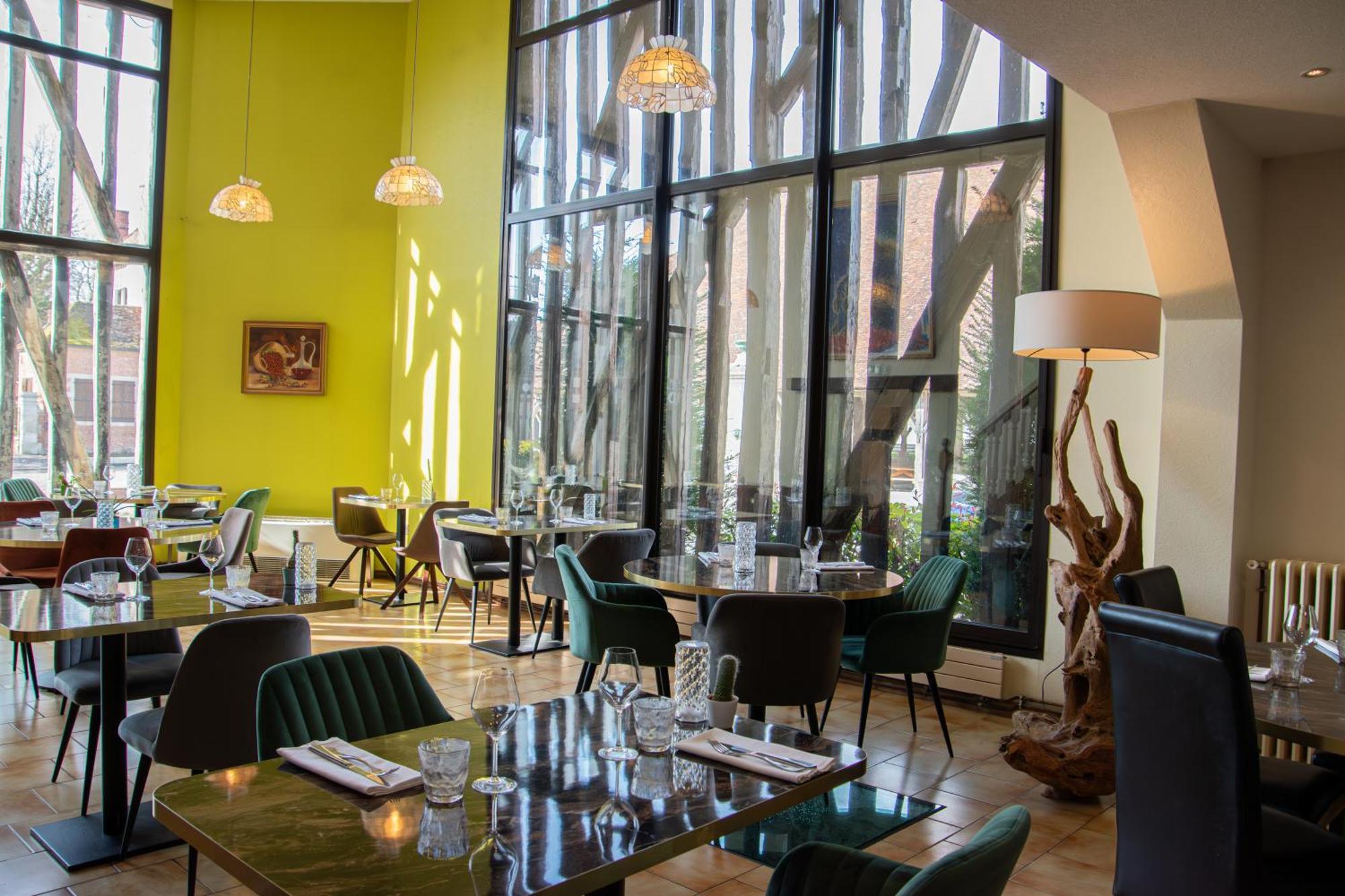 Logis Le Tadorne Hotel Piney Eksteriør billede