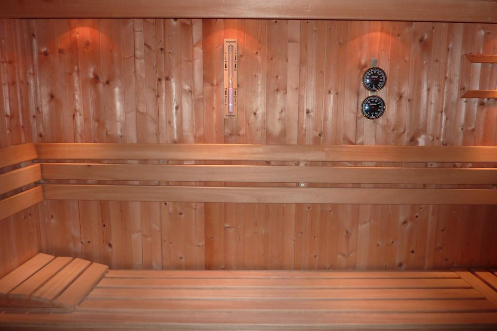 Logis Le Tadorne Hotel Piney Eksteriør billede